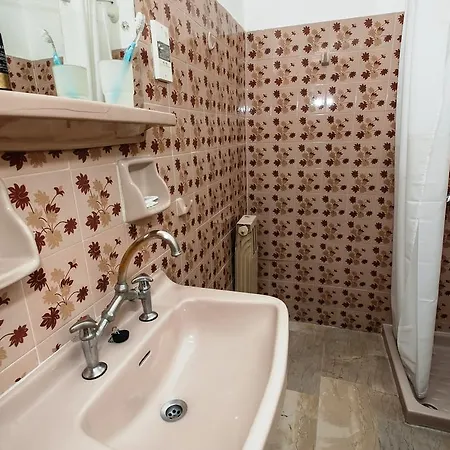 فندق Galini Hotel 2*